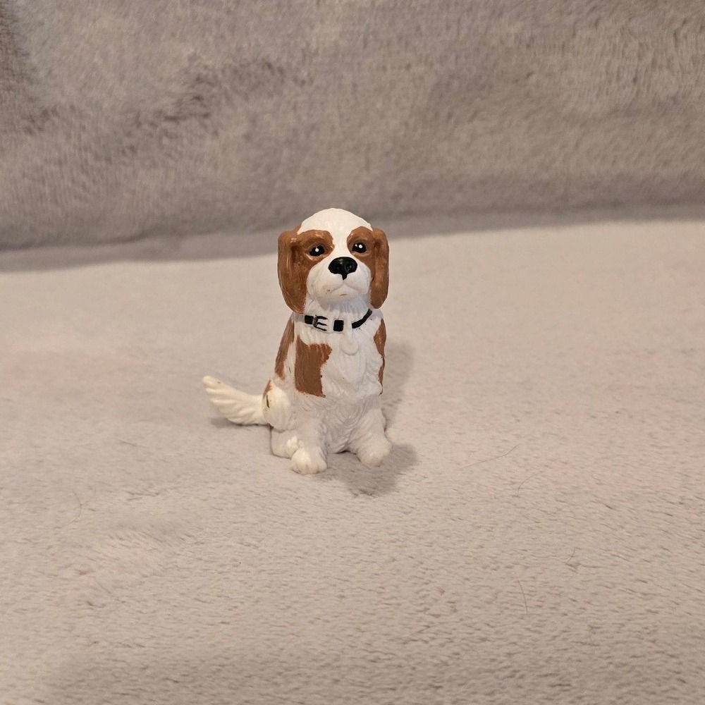 Vintage 1994 M.E.G. Puppy in My Pocket Cavalier King Charles Spaniel Dog Figure